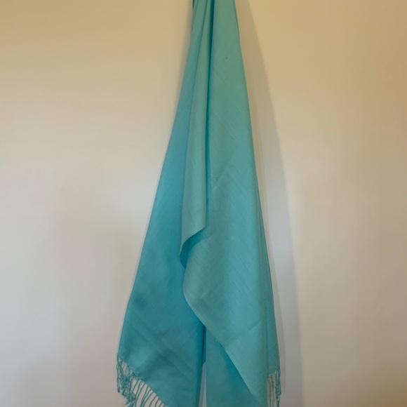 5 Scarf bundle! - Picture 2 of 9